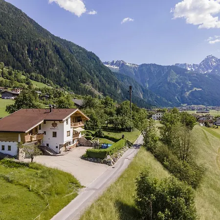 Holiday home Exclusive With Garden And Whirlpool, Cleaning Included